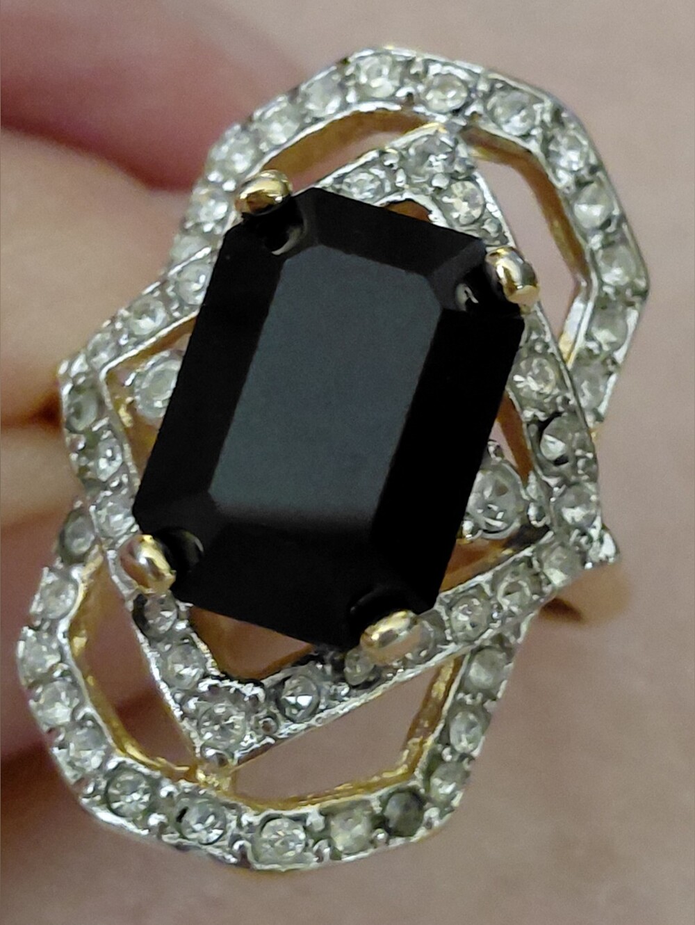 Vintage Black Onyx With Gold Tone Art Deco Style Ring Size 8 Or 8.5 - Picture 2 of 3